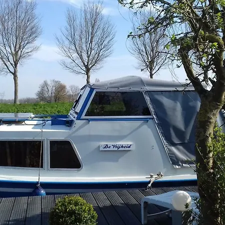 Bed & Bootje De Vrijheid 보트호텔